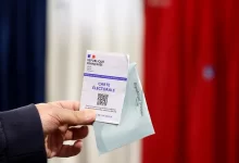صورة وسط مشاركة كثيفة.. الفرنسيون يصوتون في الجولة الثانية للانتخابات