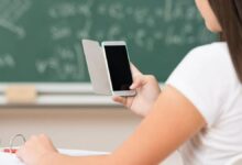 صورة إيطاليا تحظر الهواتف المحمولة في الفصول الدراسية